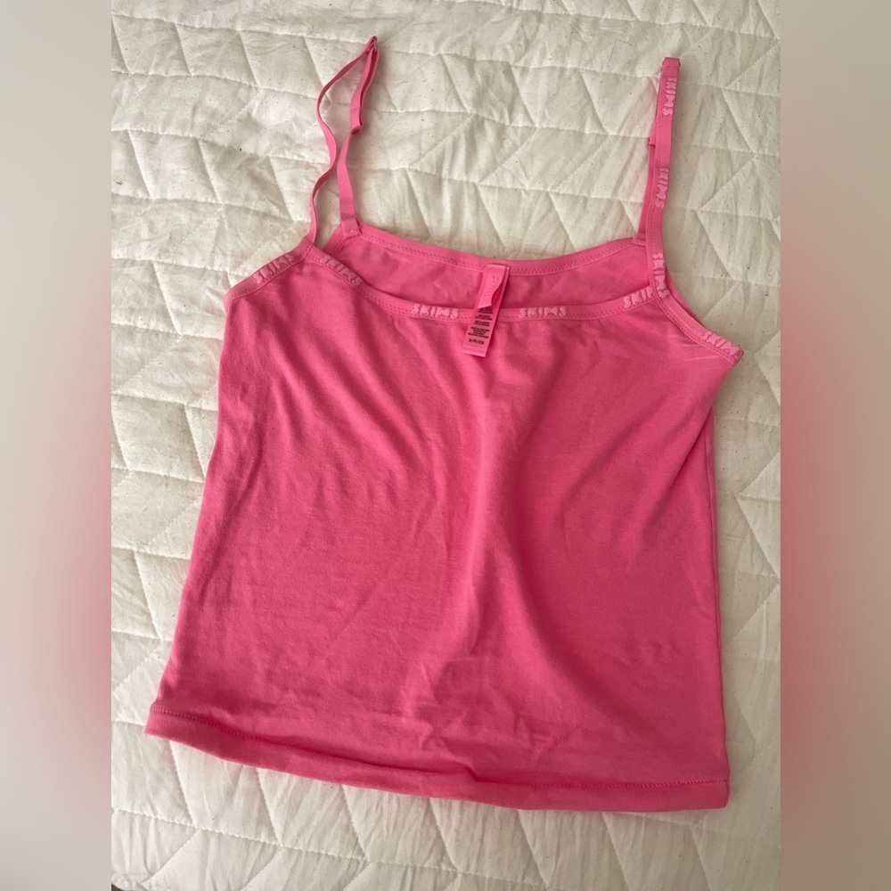 Skims Bubblegum tank
